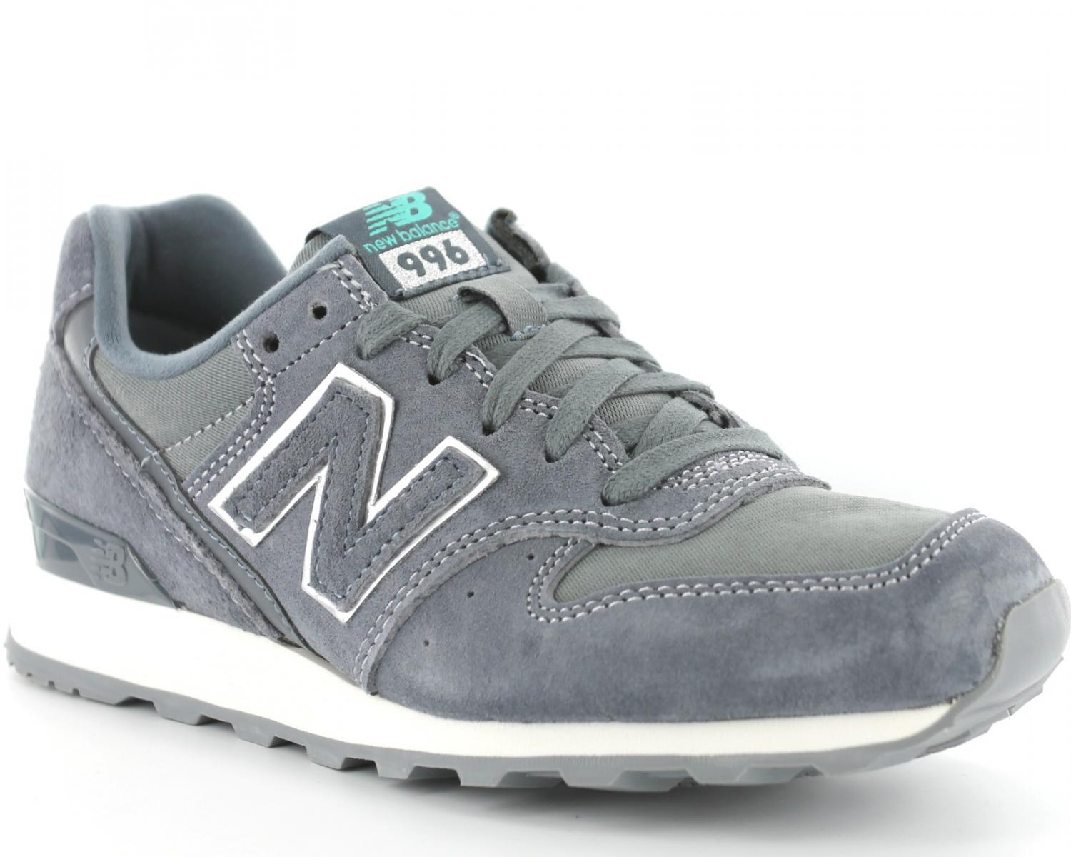 new balance gris foncé et or